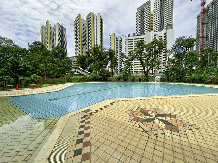 Clementi Swimming Complex in Singapore